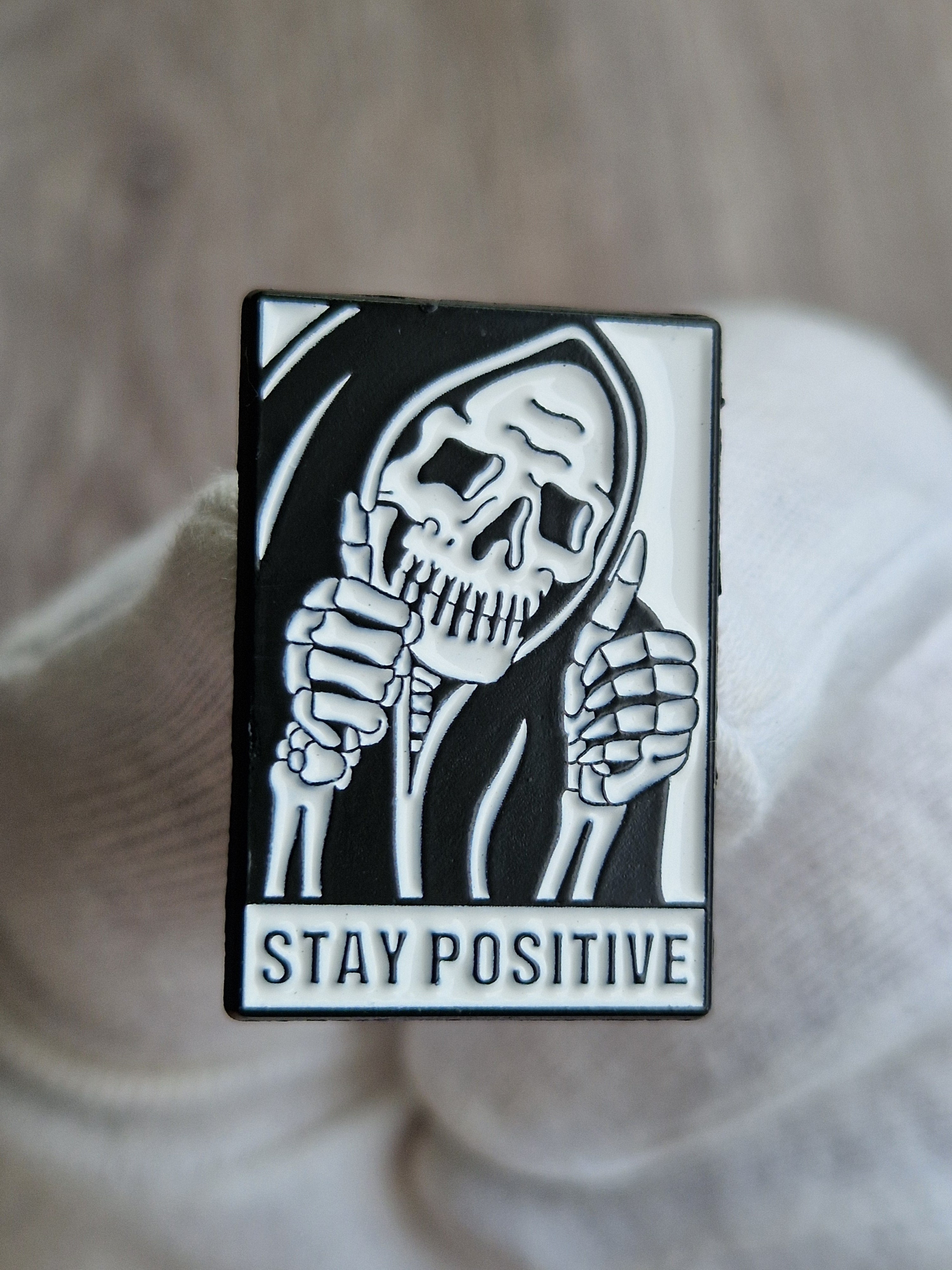 Spilla Scheletro “Stay Positive”
