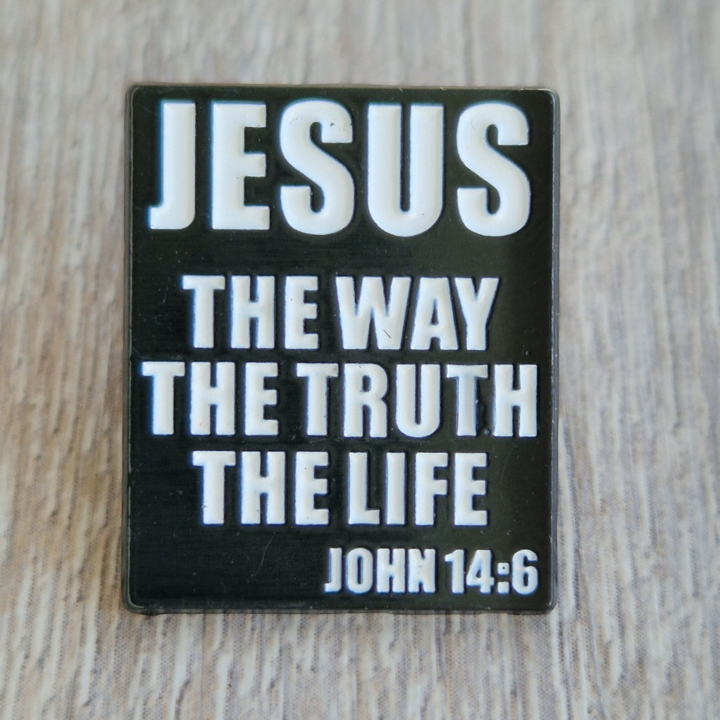spilla cristiana smaltata Jesus