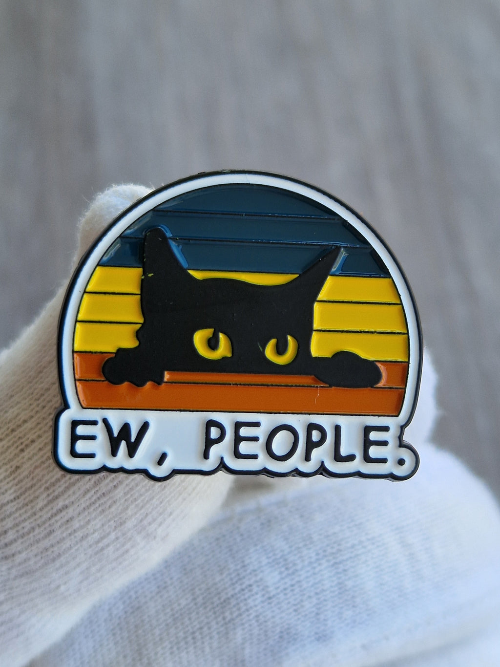 Spilla "Ew, People"
