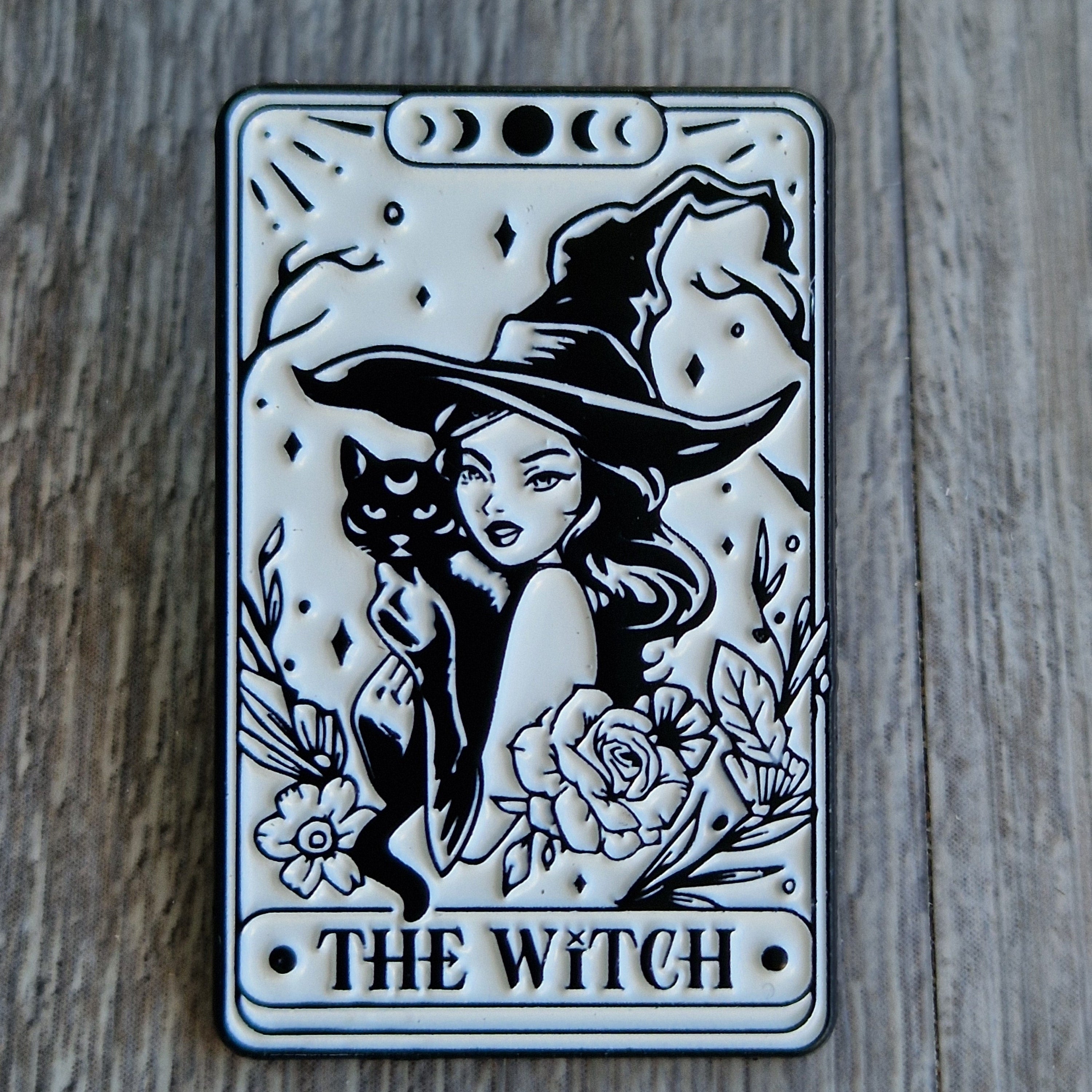 Spilla The Witch Tarot Smaltata