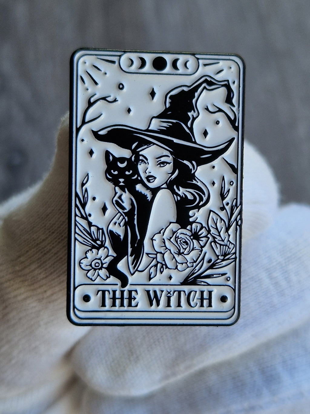 Spilla The Witch Tarot Smaltata