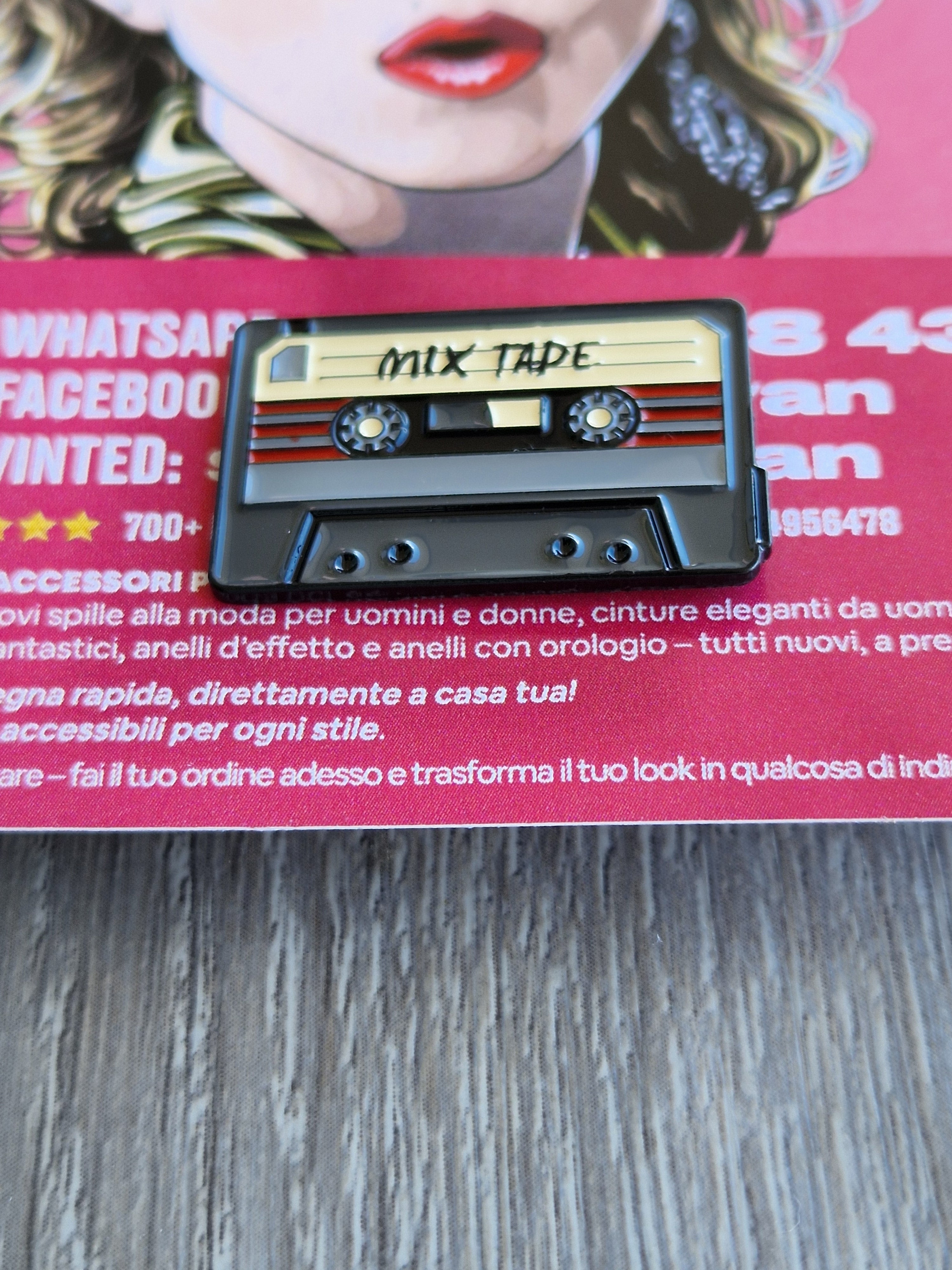 Spilla e card Musicassetta Vintage