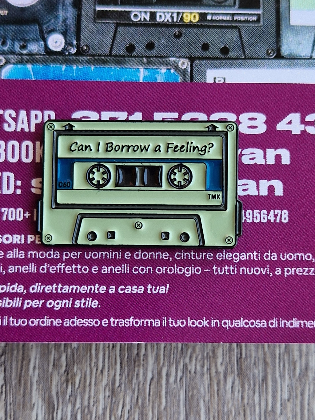 Spilla  e card Musicassetta Vintage Can I Borrow a Feeling?