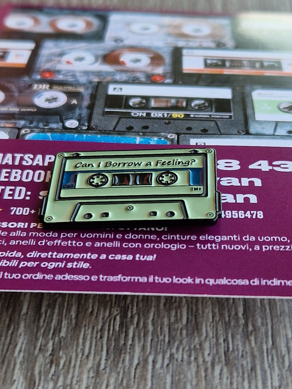 Spilla  e card Musicassetta Vintage Can I Borrow a Feeling?