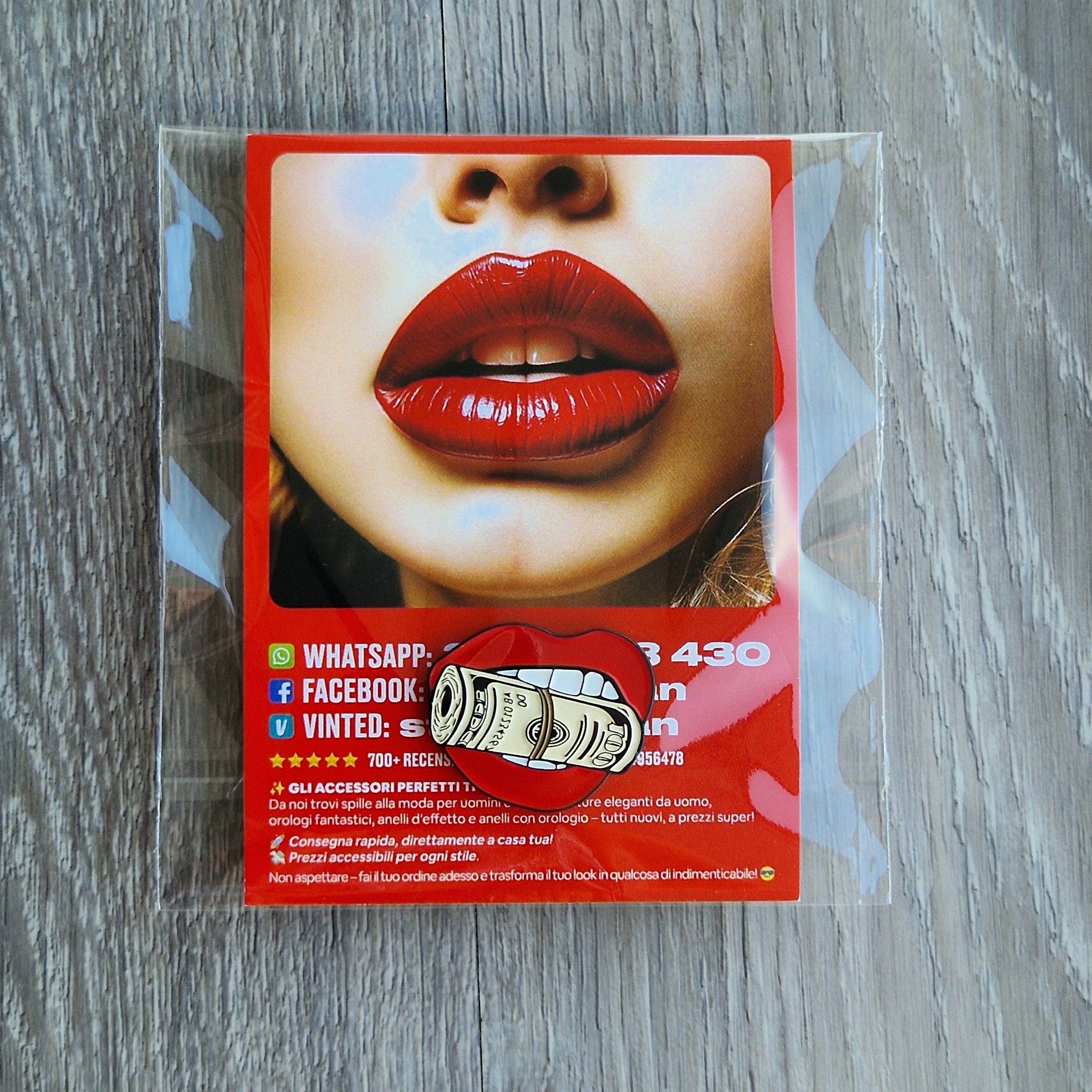 Spilla e card Bocca Rossetto Rosso