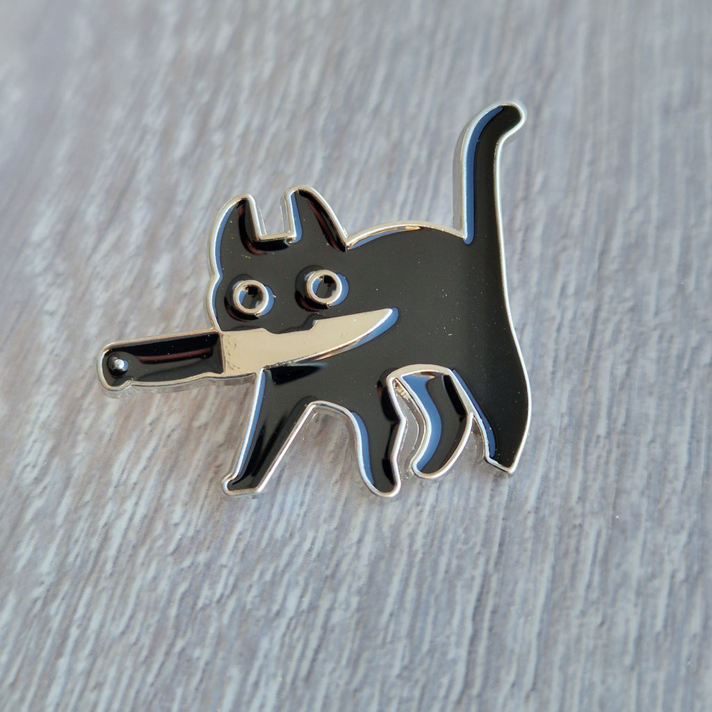 Spilla Gatto Nero con coltello  Minimal