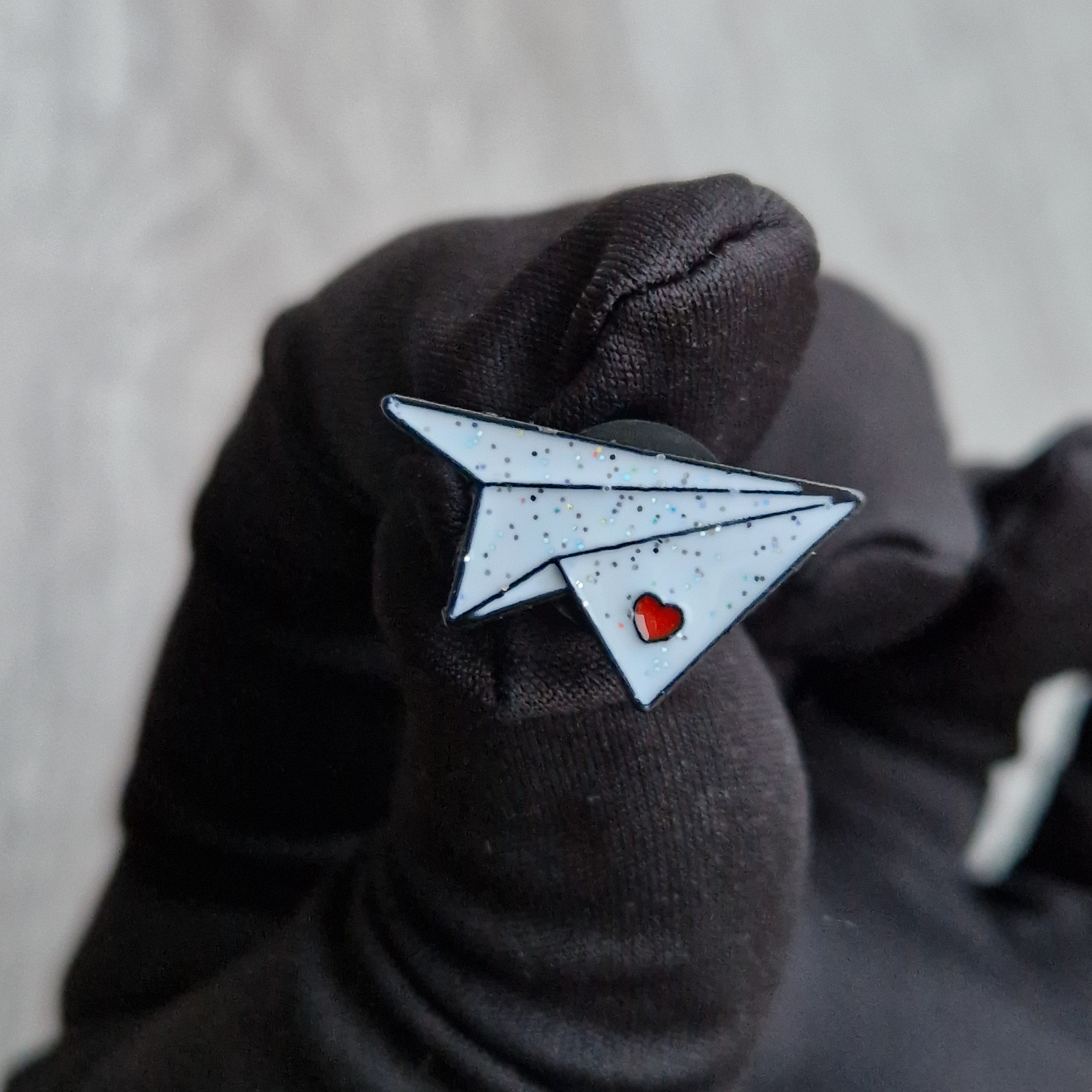 Pin Minimal Romantica Aereo