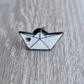 Spilla Barchetta di Carta con Cuore