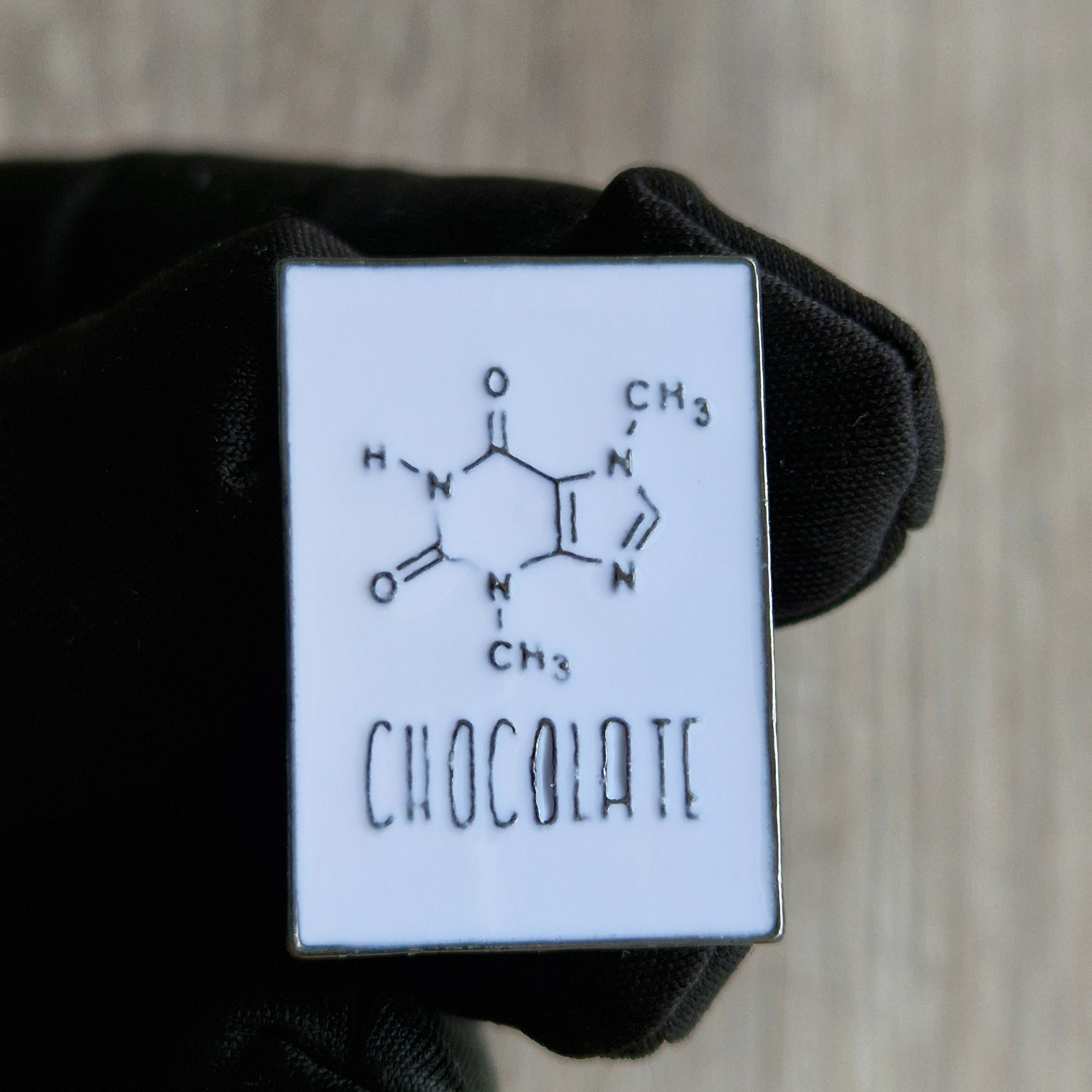 Spilla Chocolate con Formula Chimica