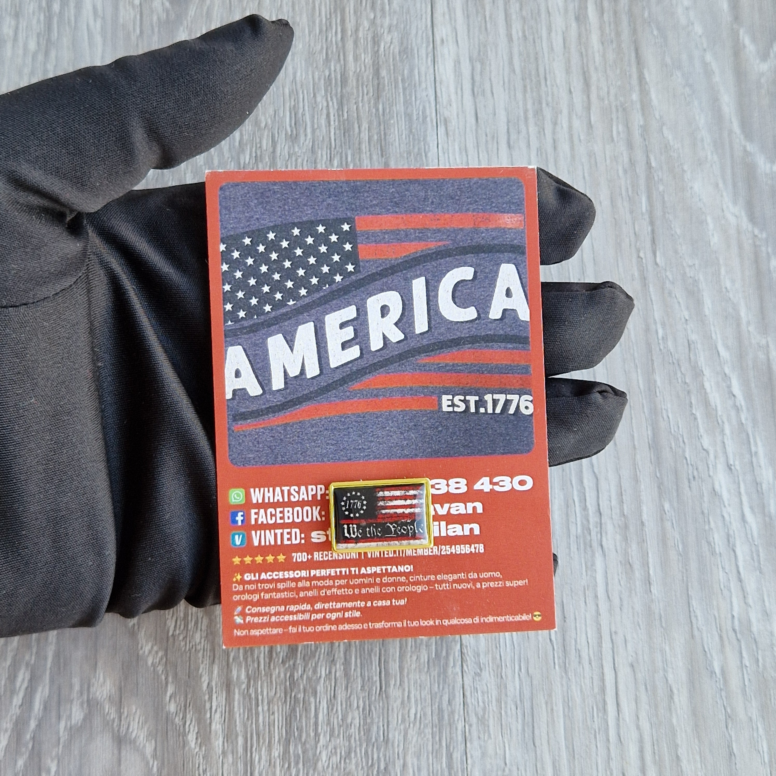Spilla e card America We The People