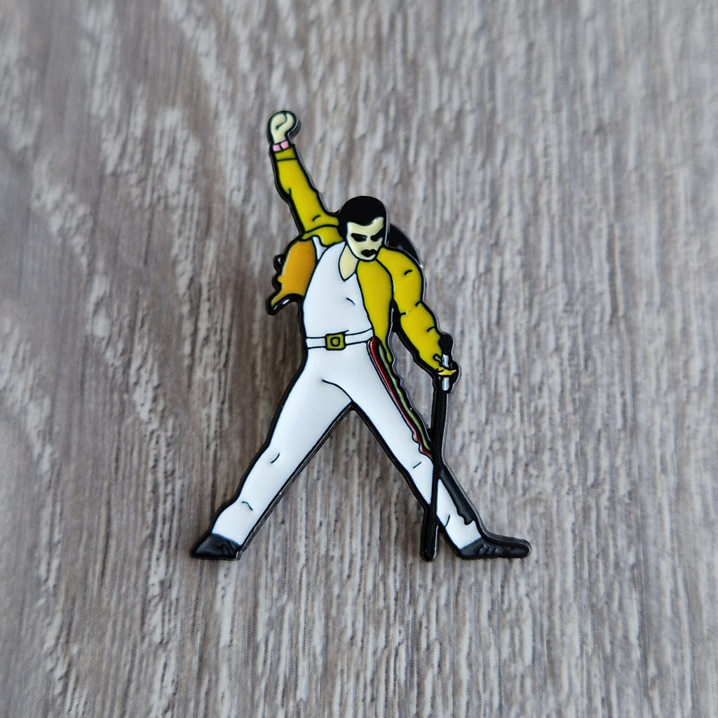 Spilla e card Freddie Mercury