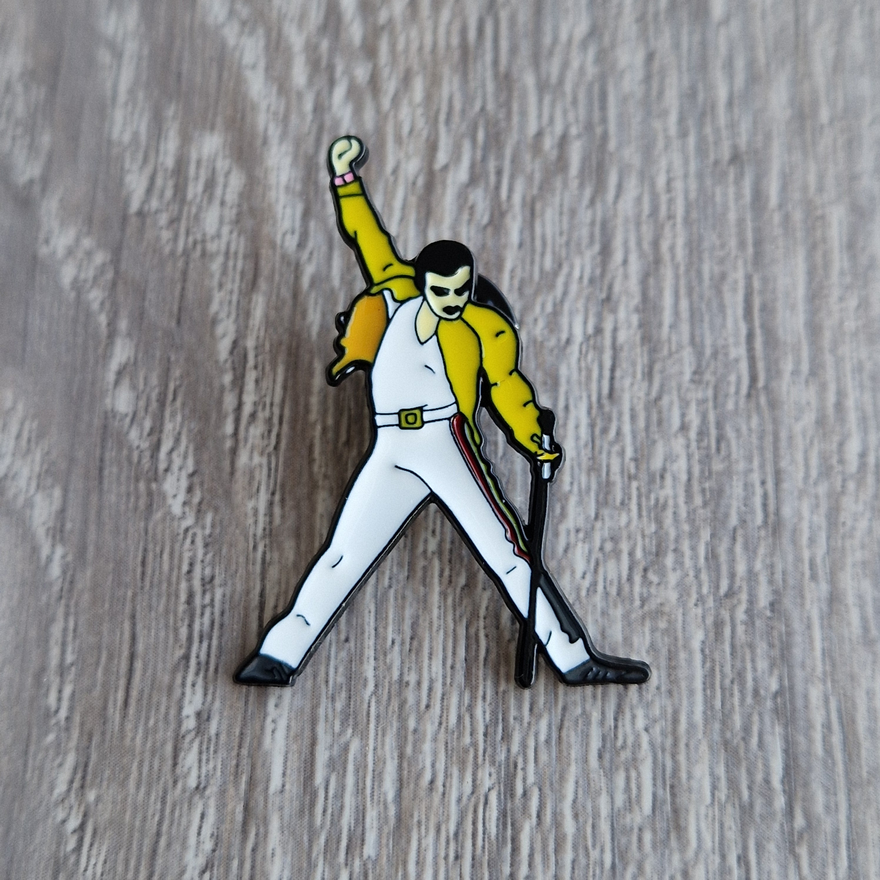 Spilla e card Freddie Mercury