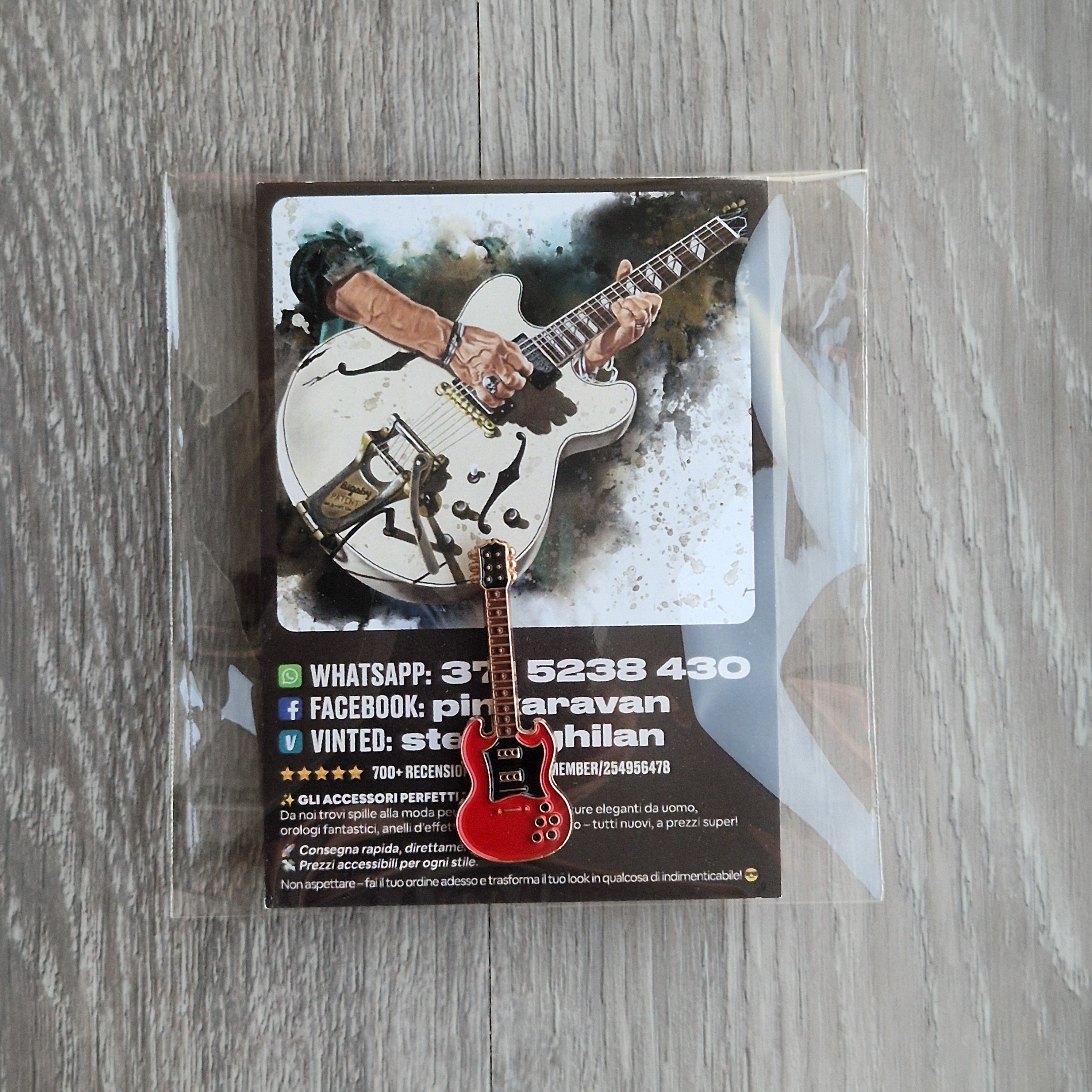 Spilla e card Chitarra Rossa Rock