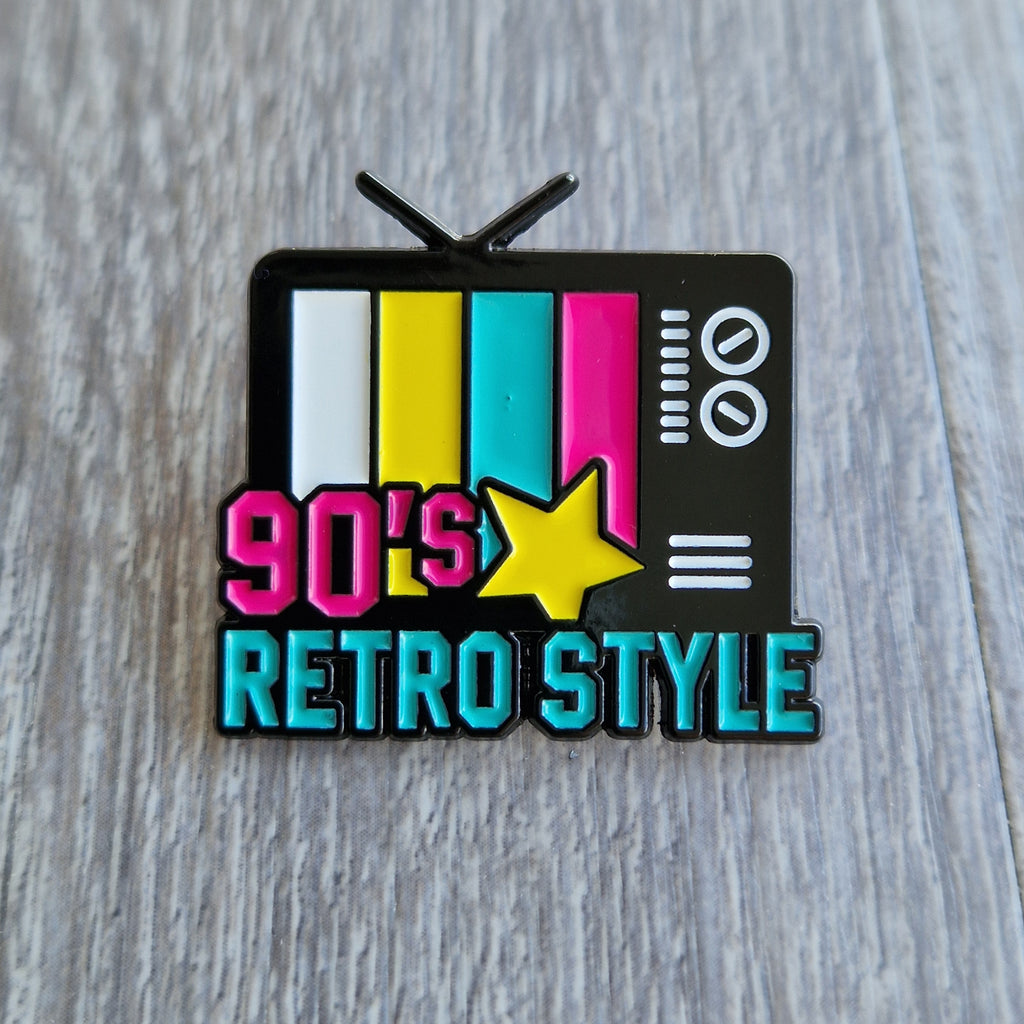 Spilla TV Retro 90's Style