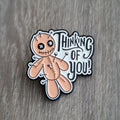 Spilla Smaltata bambola di pezza "Thinking of You"