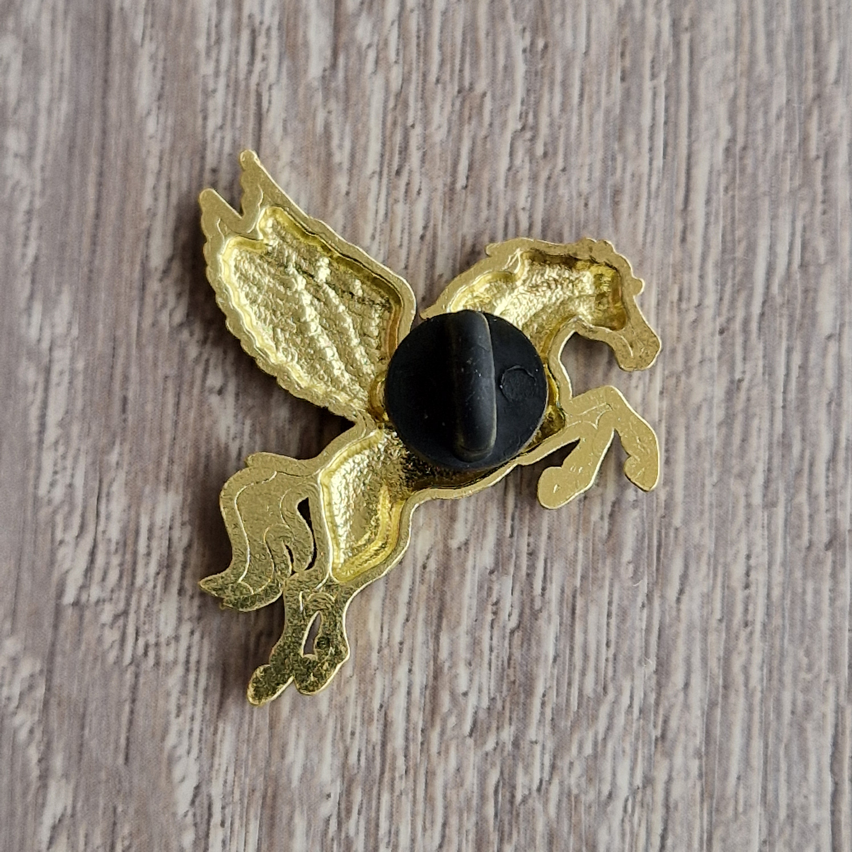 Spilla Pegaso Nero Iridescente