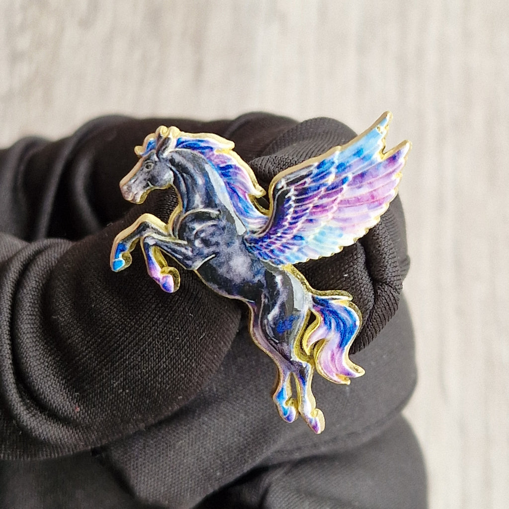 Spilla Pegaso Nero Iridescente