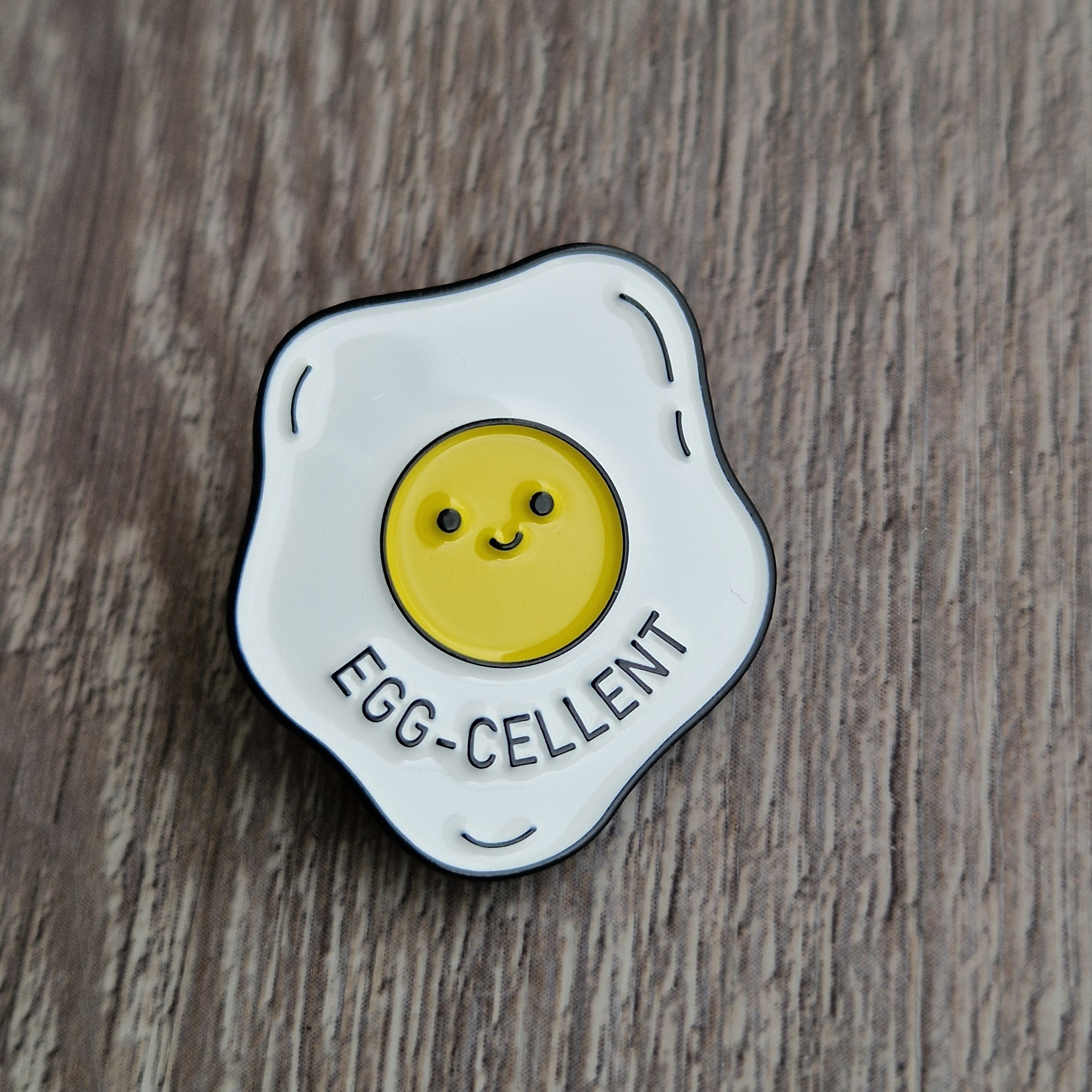Spilla Egg-cellent Smaltata
