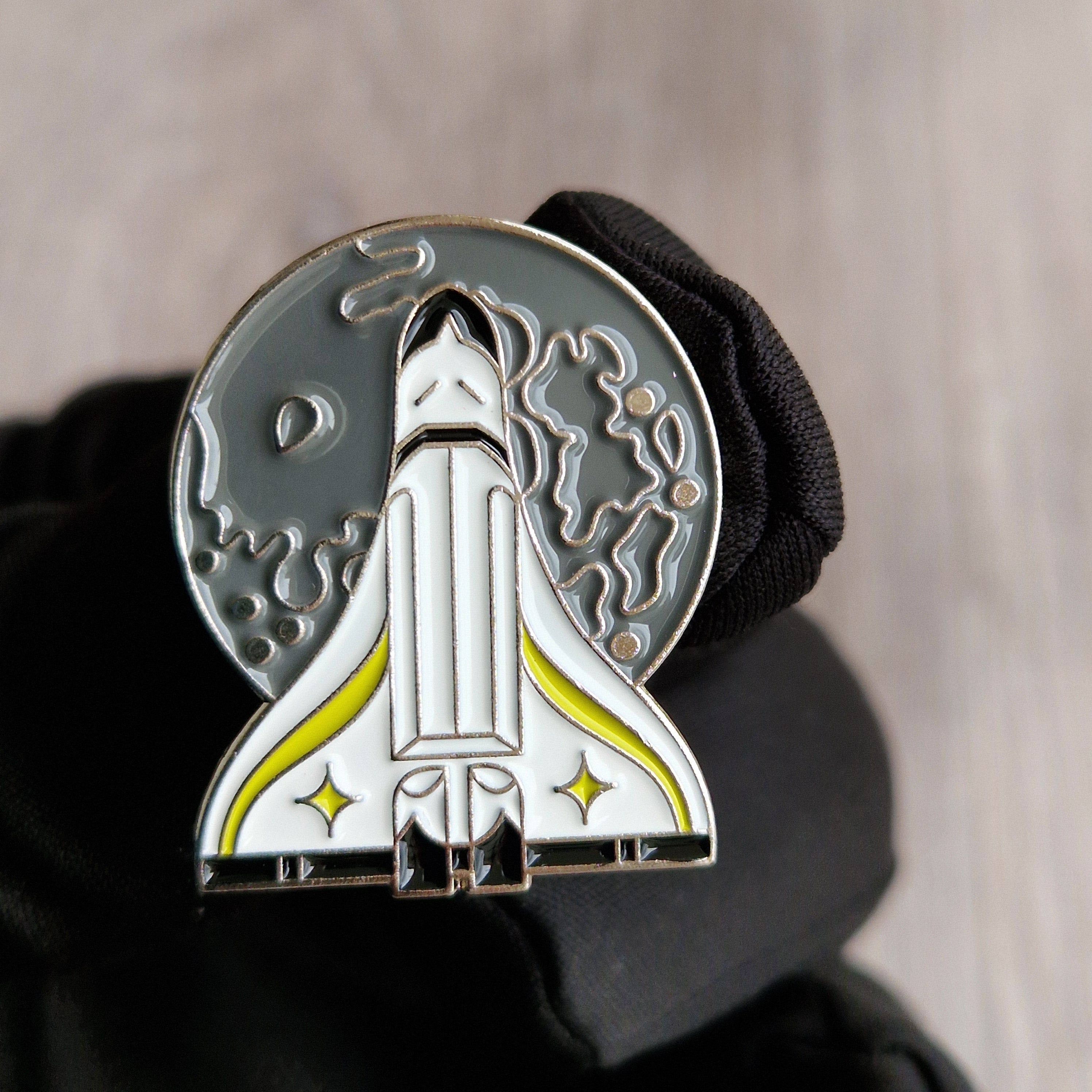 Spilla Smaltata Space Shuttle