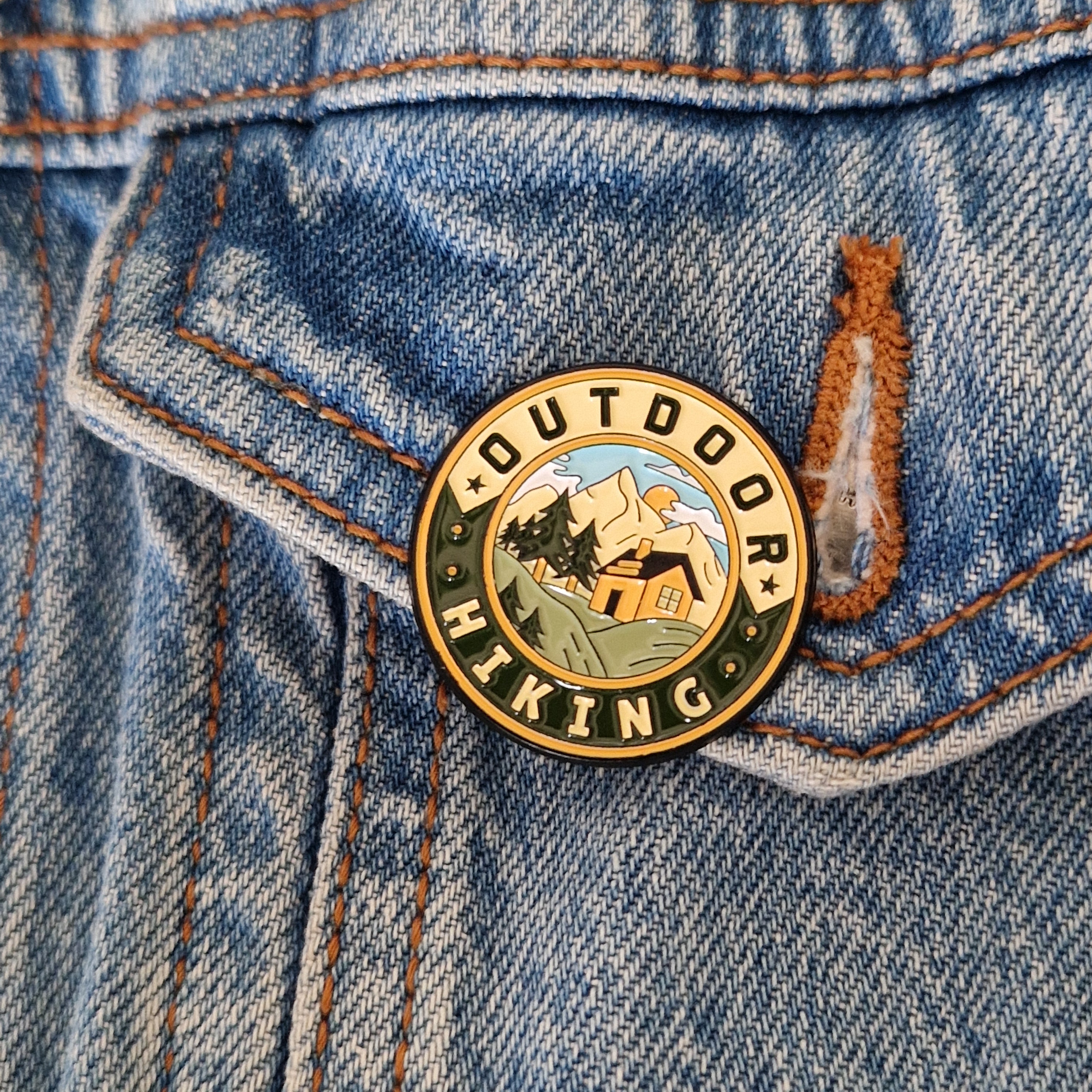 Spilla Distintivo "Outdoor Hiking"