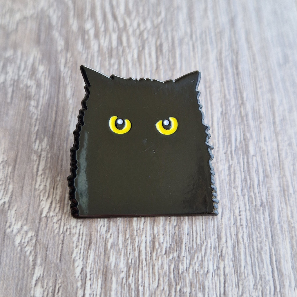 Spilla Smaltata Gatto Nero Spettinato