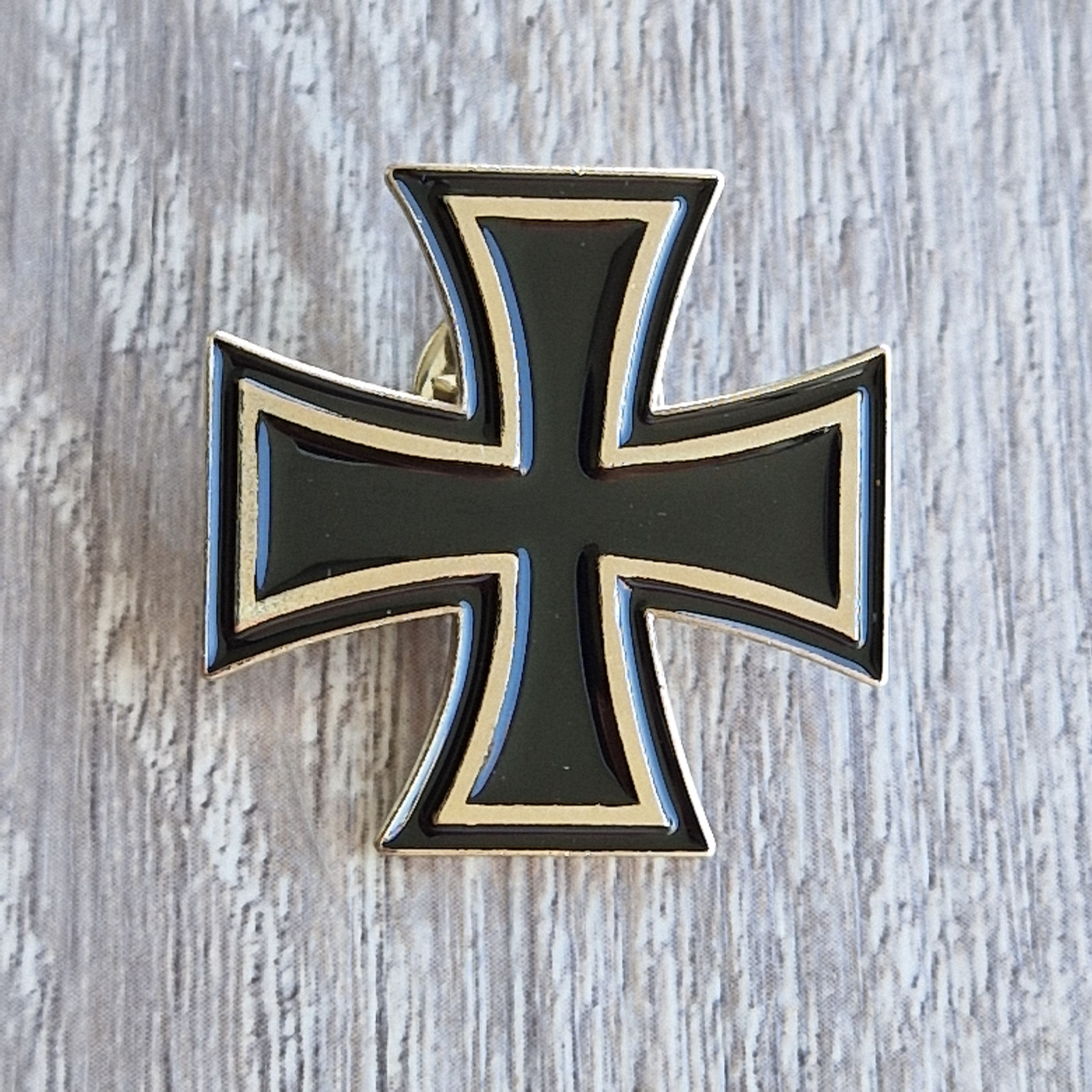 Spilla Croce di Ferro Nera