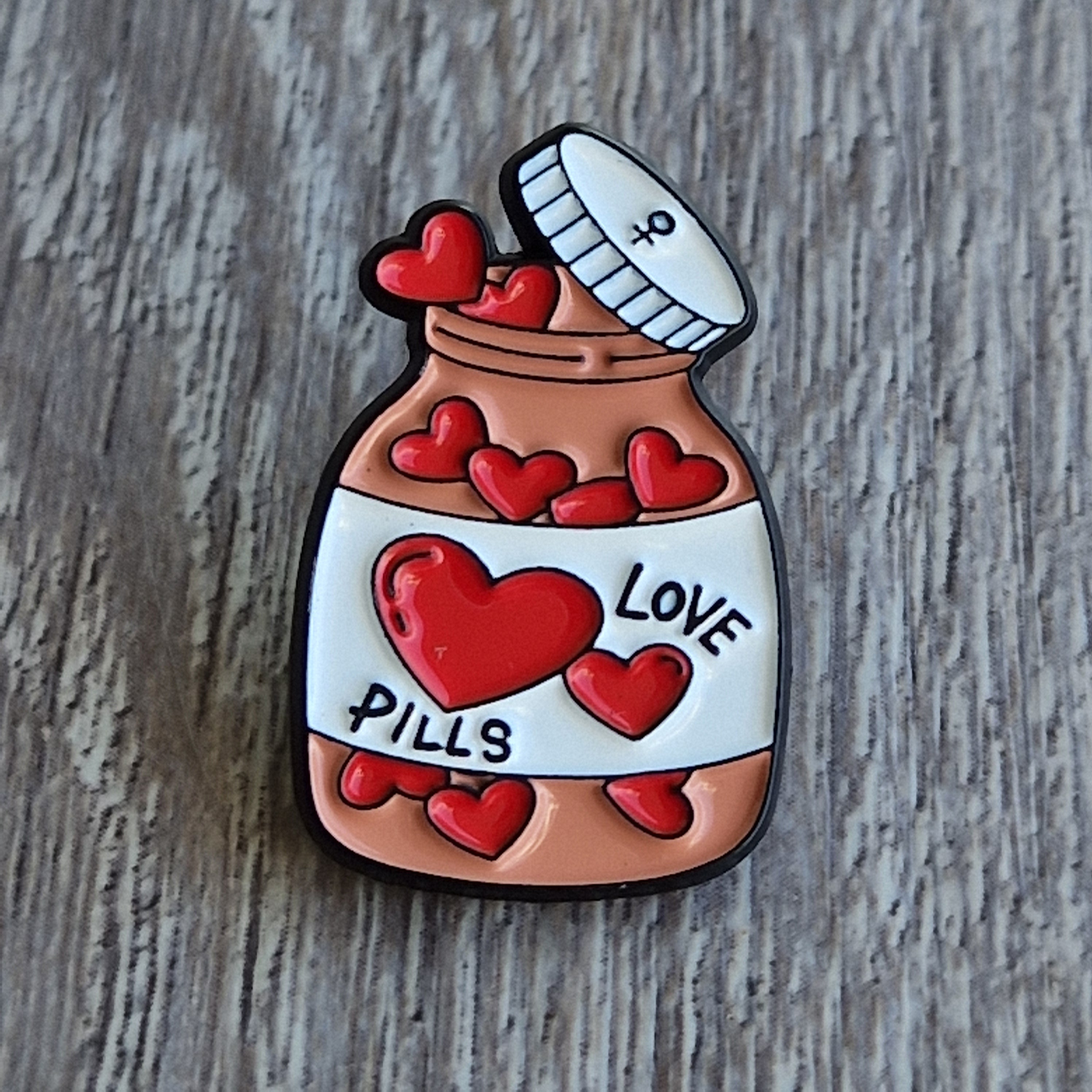 Spilla "Love Pills