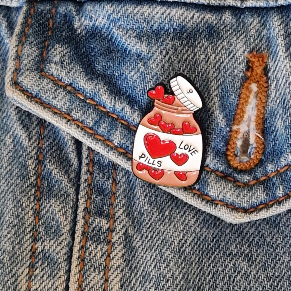 Spilla "Love Pills