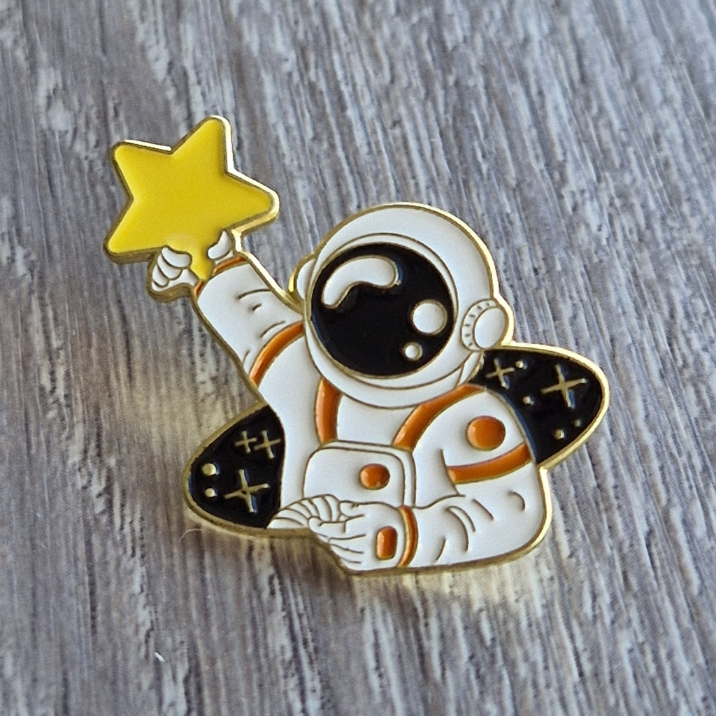 Spilla Smaltata Astronauta con Stella
