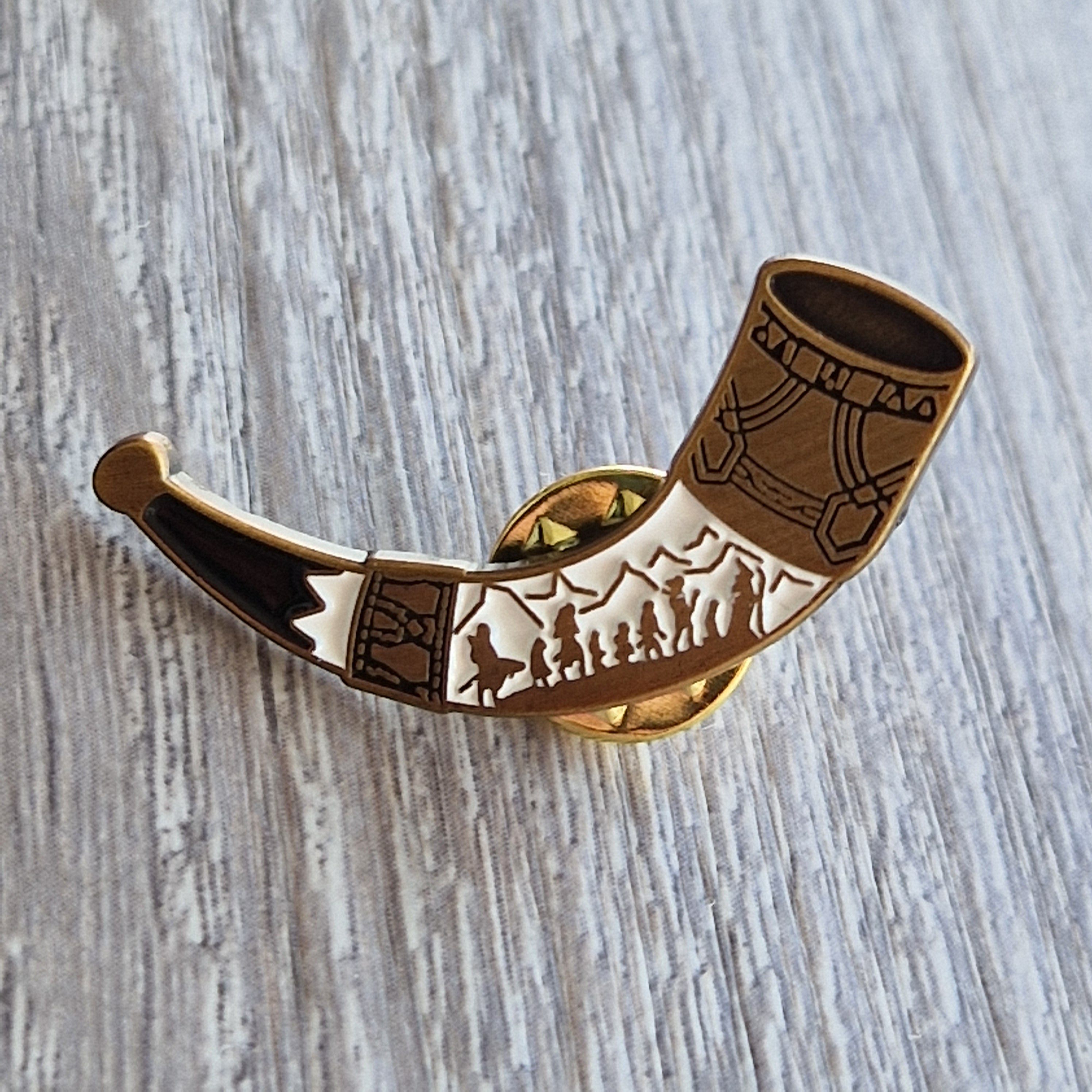 Spilla Smaltata Corno di Gondor