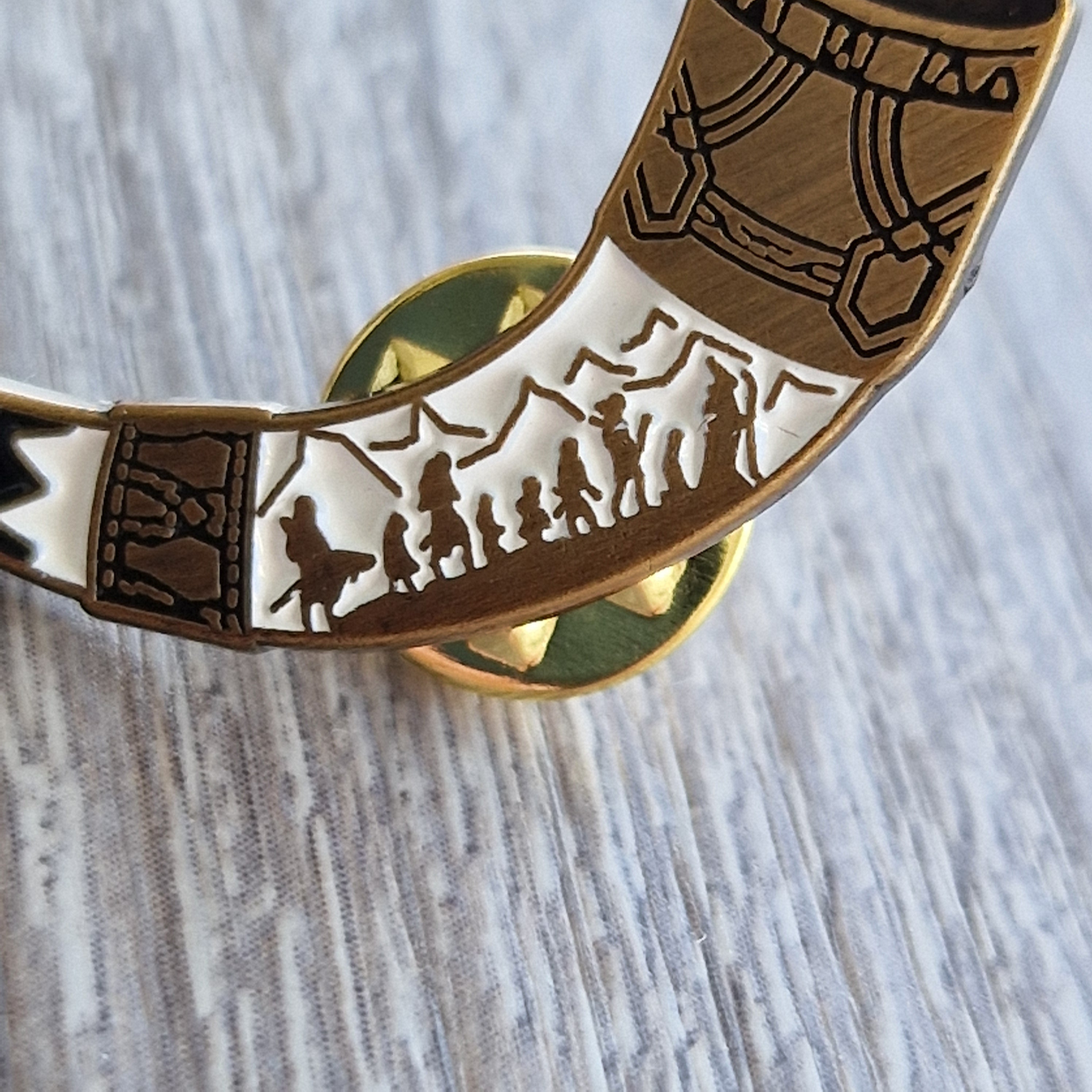 Spilla Smaltata Corno di Gondor