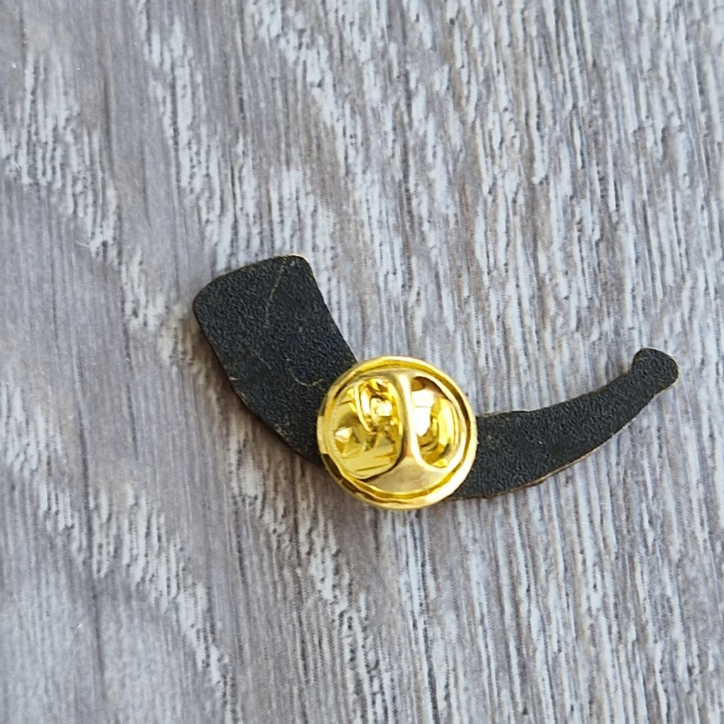 Spilla Smaltata Corno di Gondor