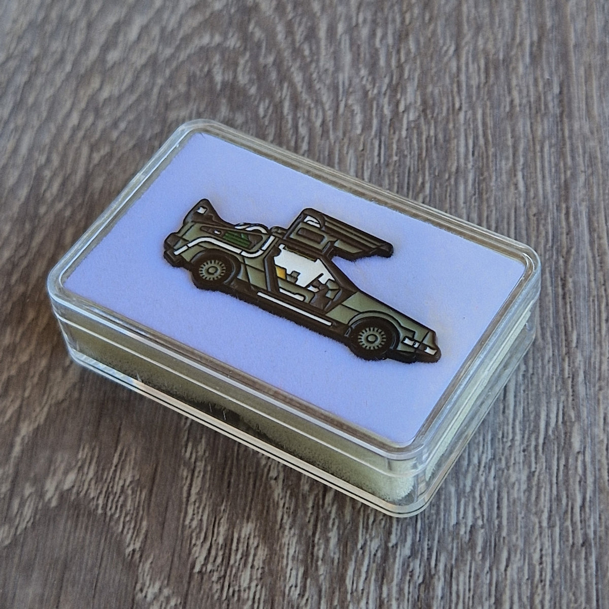 Spilla Smaltata DeLorean Ritorno al Futuro Box