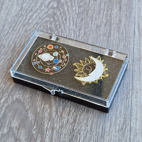 Set 2 Spille Smaltate Sistema Solare e Sole Luna Box