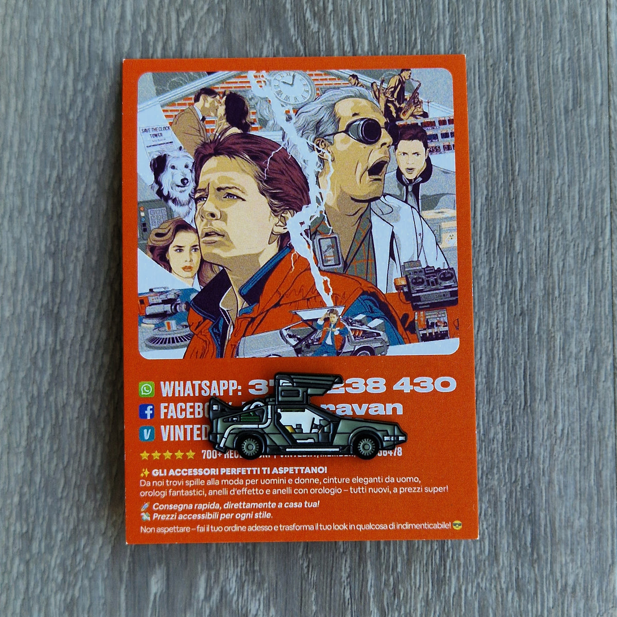 Spilla Smaltata DeLorean Ritorno al Futuro con Card Illustrata