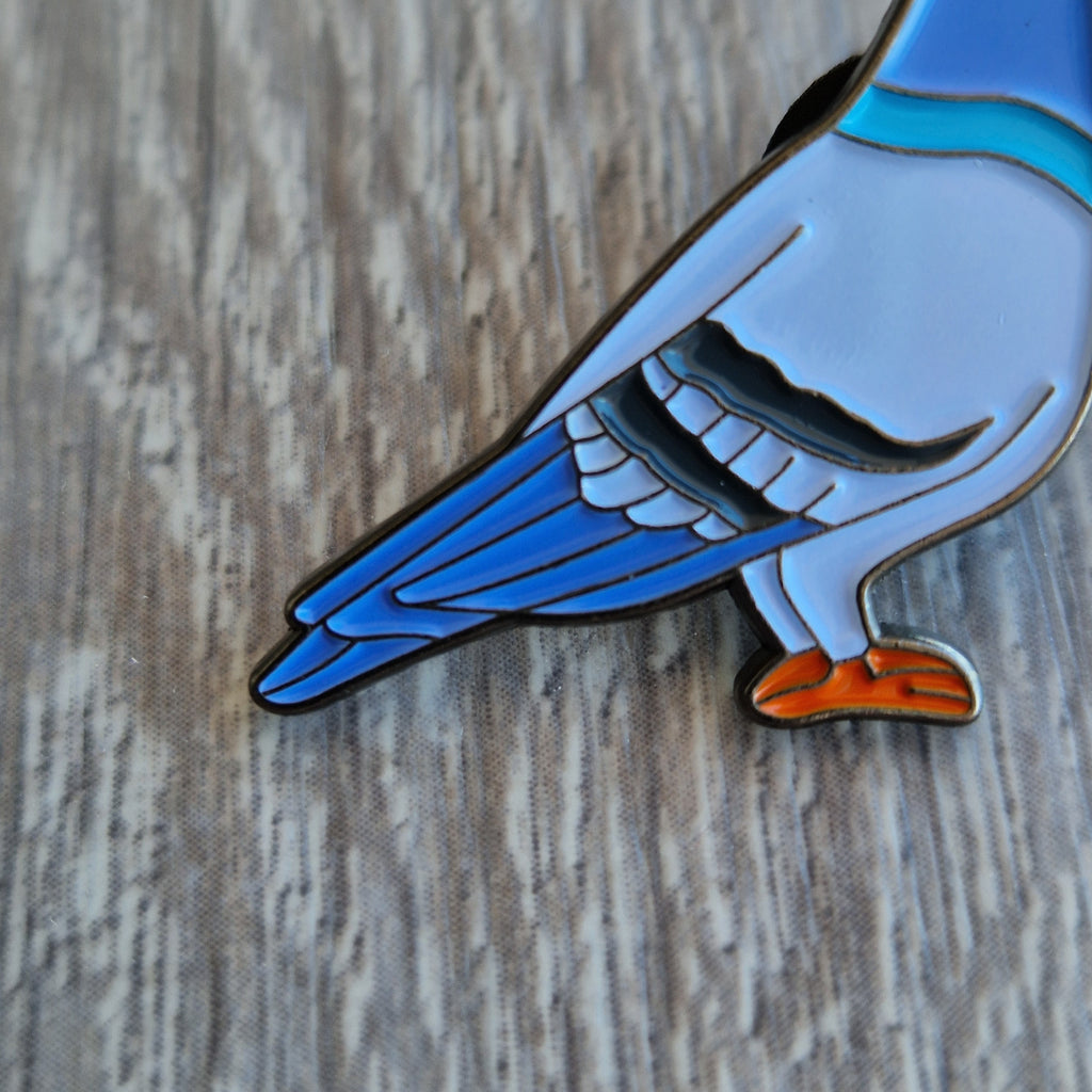 Pin piccione smaltata